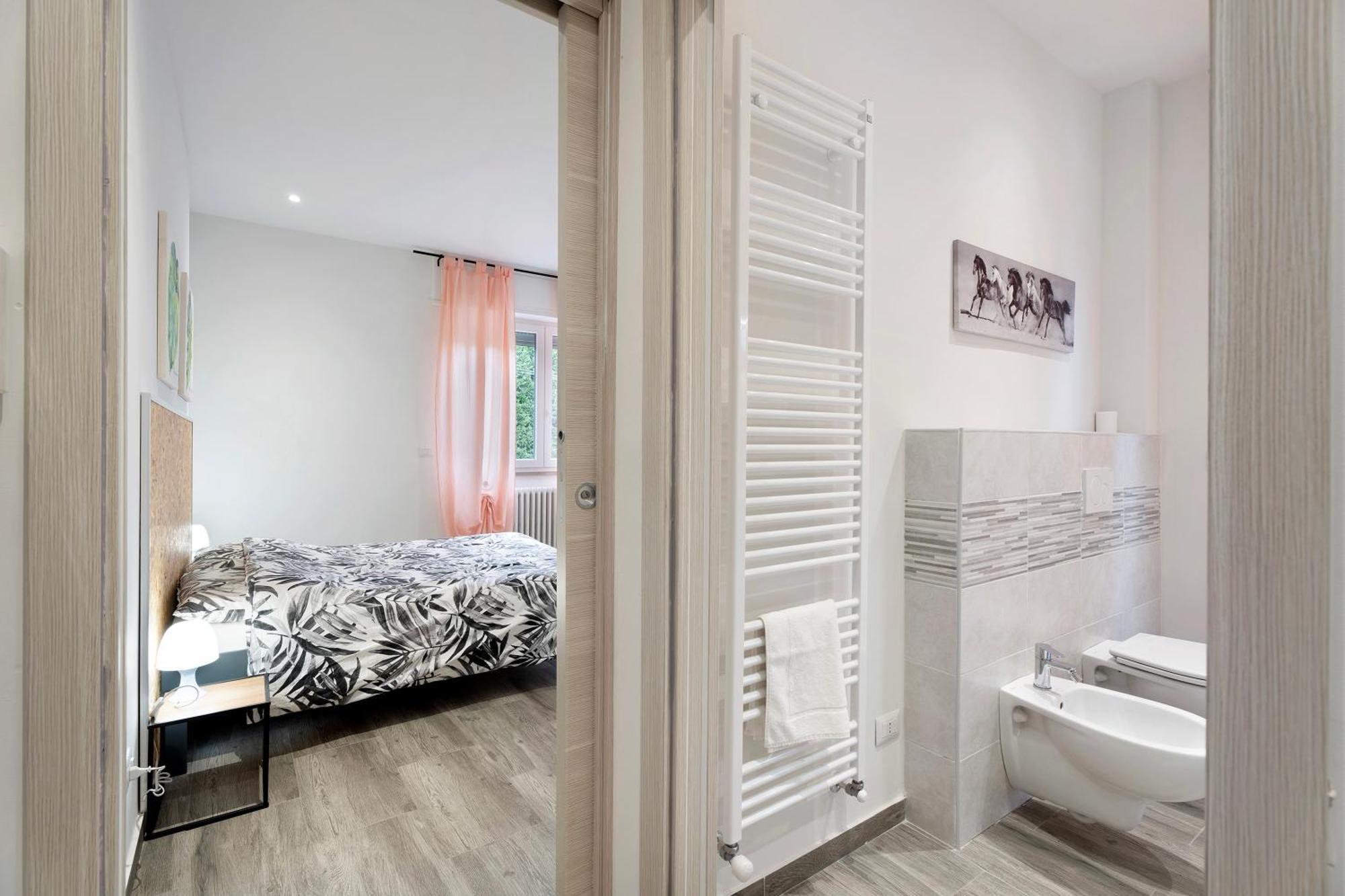 Sweet Home Apartments Peperoncino Arona Dış mekan fotoğraf